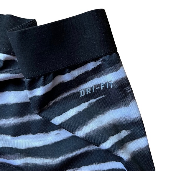 Nike Pro Dri-Fit Cropped Compression Legging Zebra Print S - Picture 5 of 7